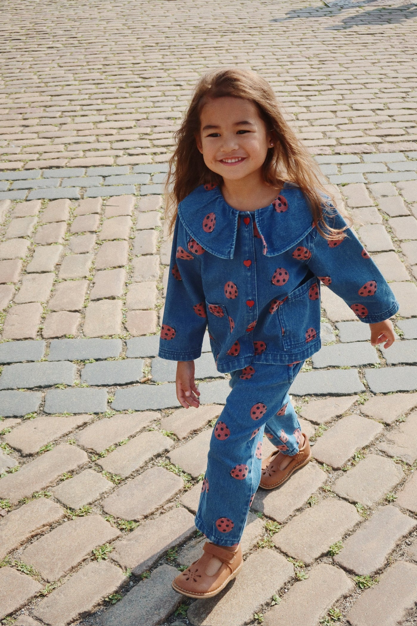 Konges Slojd - Denimjacke mit Marienkäfer 'MAGOT LADYBUG DENIM SHIRT GOTS - LADYBUG'